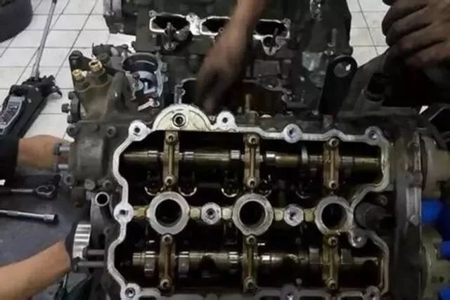 发动机烧机油严重，大修是唯一的出路吗？