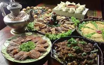 自驾游必备美食清单，让你的旅途更加美味