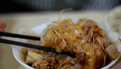 长途自驾游，必备美食清单与实用建议