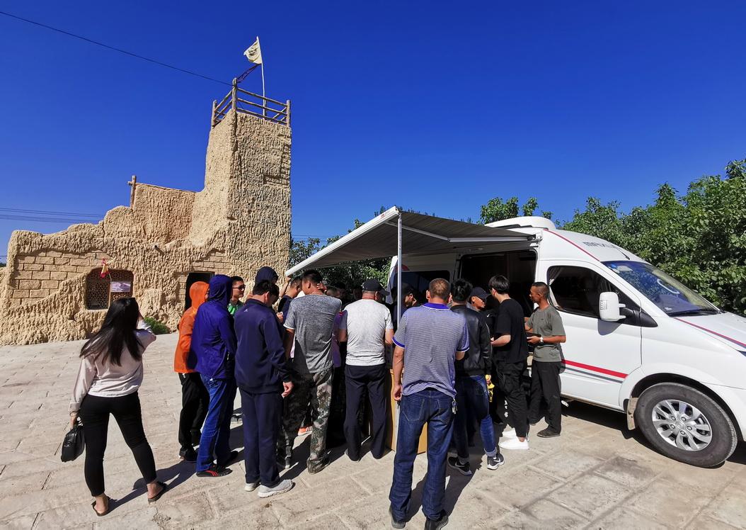 自驾游必备汽车旅游用品清单表格，让你的旅途无忧