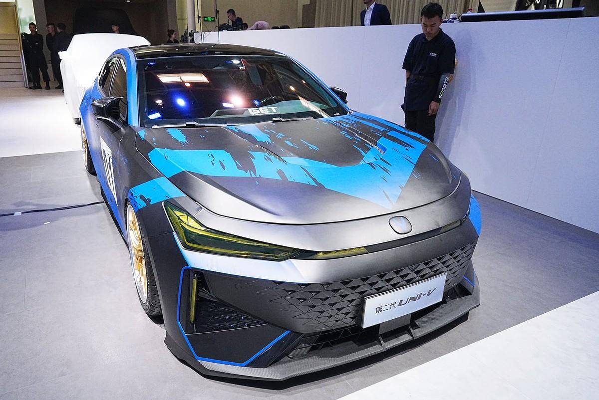 长安汽车发布会，北京车展上的新星，引领未来汽车潮流