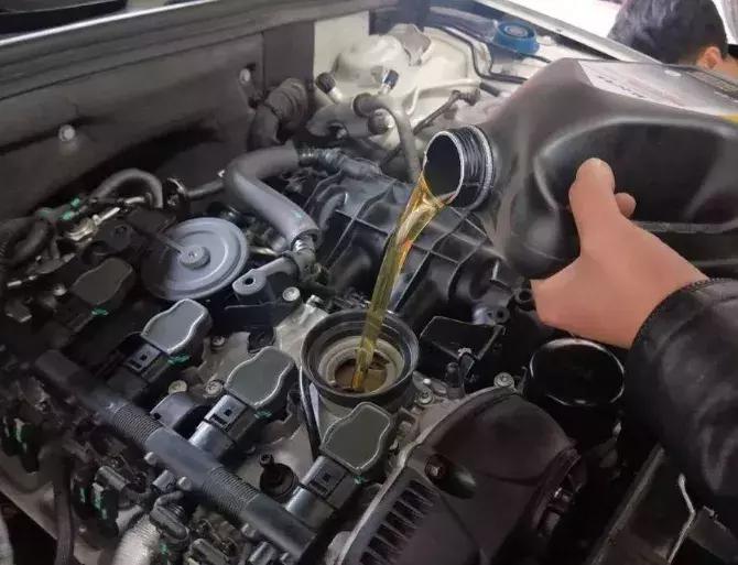 汽车烧机油，原因解析与解决方案