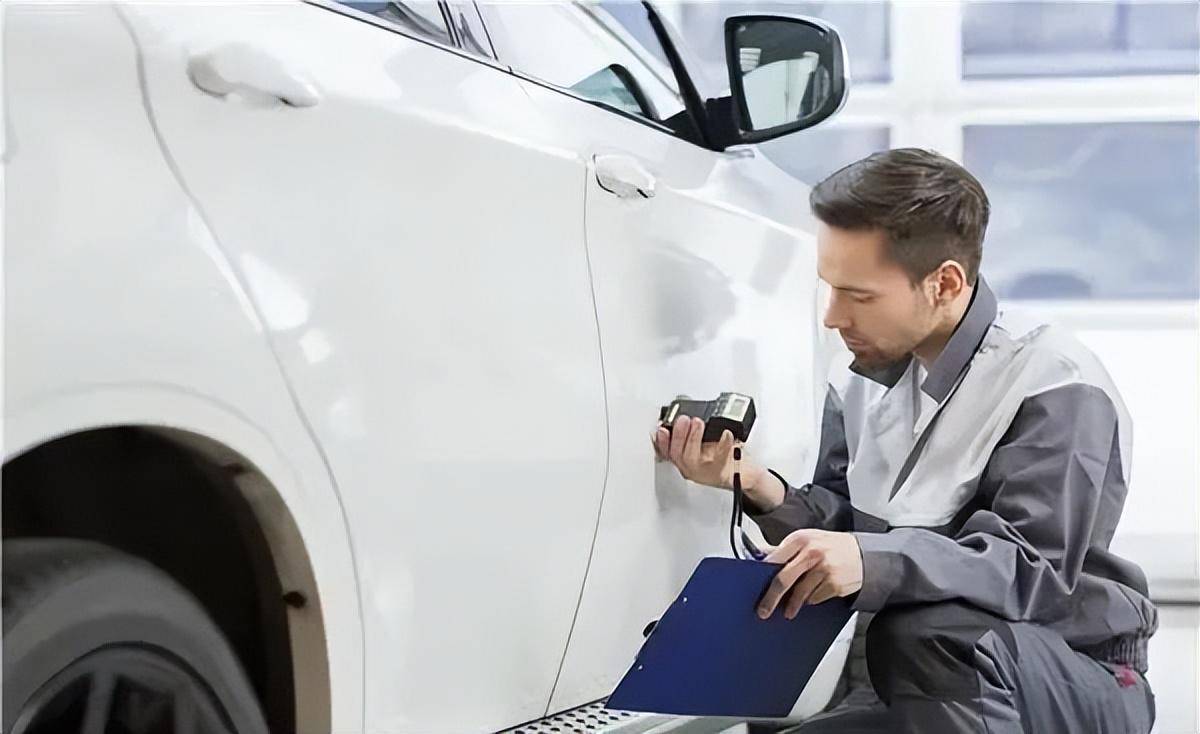 探索汽车评测师兼职之路，技能、资源与机遇